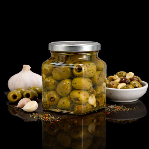 Oliven gefüllt mit Knoblauch - VAJAS